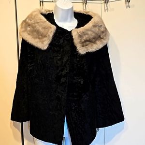 FUR COAT Luxurious Scallop Black Lamb Fur Jacket Size 42/ M